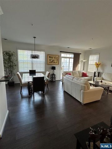 182 Brittany Court 221, Clifton, NJ 07013