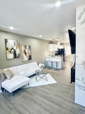 1222 56th Street, Des Moines, IA 50311