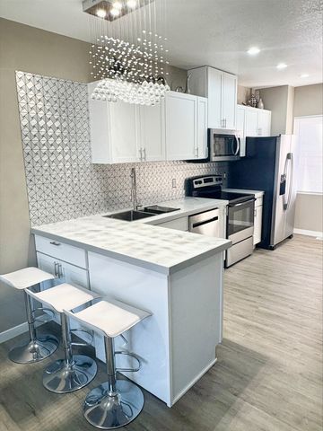 1222 56th Street, Des Moines, IA 50311