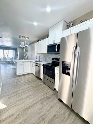 1222 56th Street, Des Moines, IA 50311