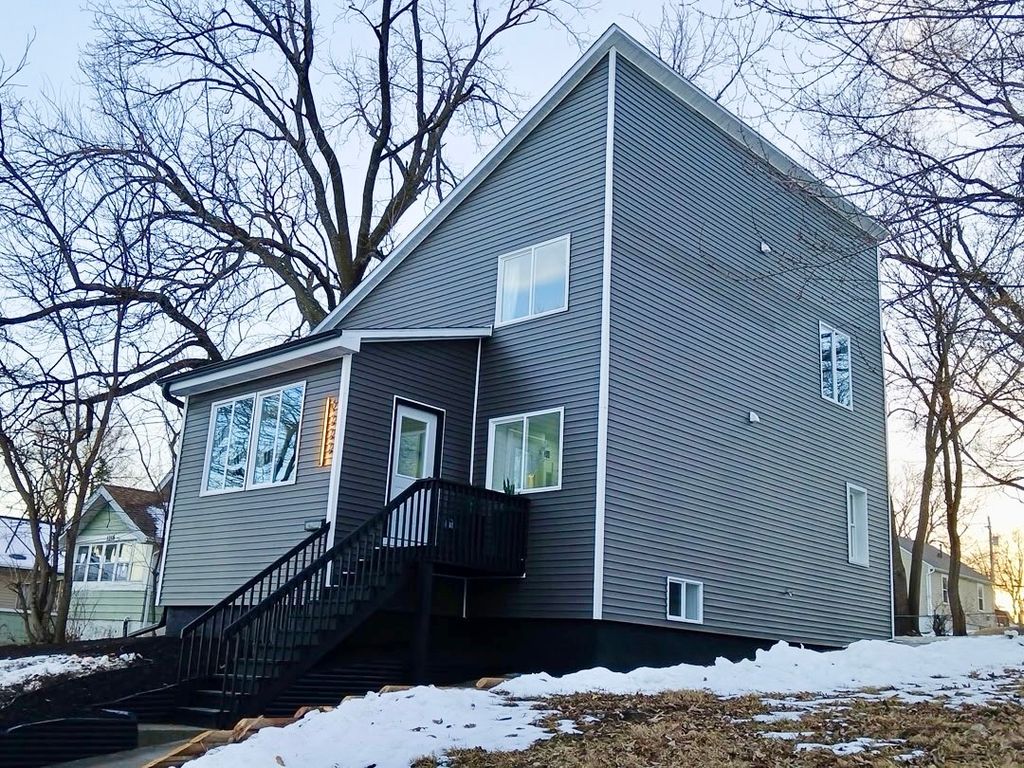 1222 56th Street, Des Moines, IA 50311