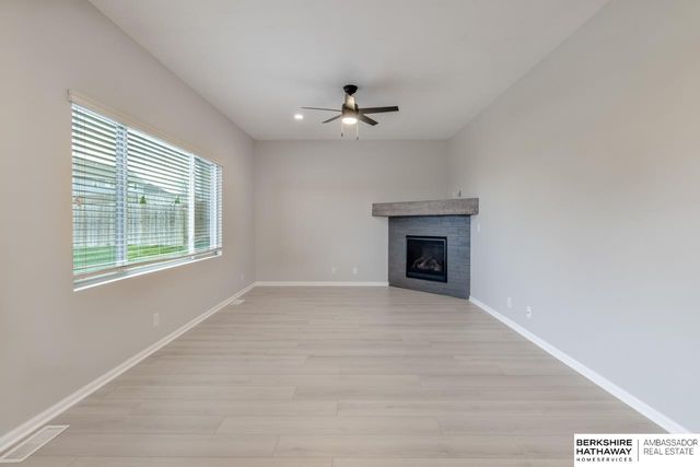 16520 Potter Street, Bennington, NE 68007