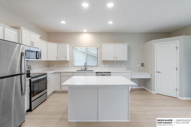 16520 Potter Street, Bennington, NE 68007