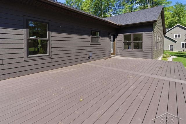 875 S Crooked Tree Lane, Midland, MI 48640