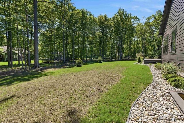 875 S Crooked Tree Lane, Midland, MI 48640