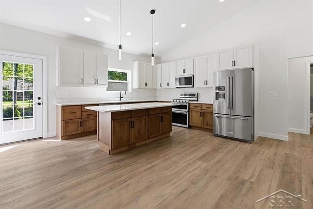 875 S Crooked Tree Lane, Midland, MI 48640