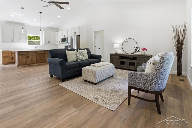875 S Crooked Tree Lane, Midland, MI 48640