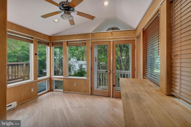 1706 N GLEBE RD, Arlington, VA 22207