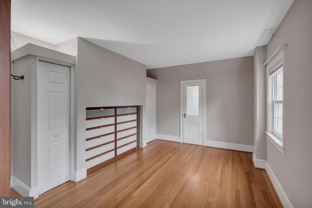1706 N GLEBE RD, Arlington, VA 22207