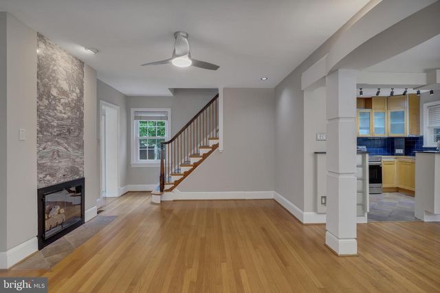 1706 N GLEBE RD, Arlington, VA 22207