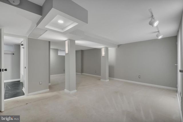 1706 N GLEBE RD, Arlington, VA 22207