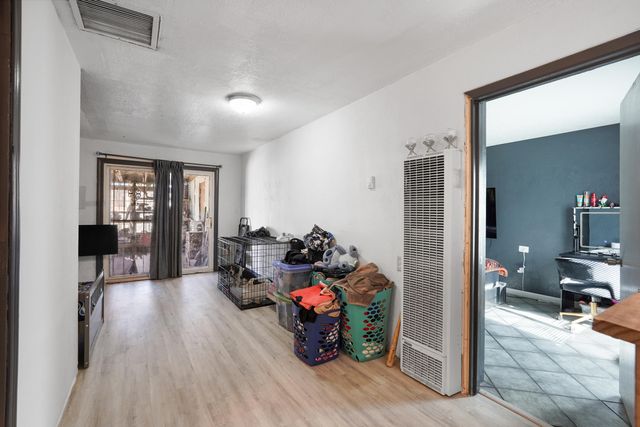 207 52nd Street SW, Albuquerque, NM 87105