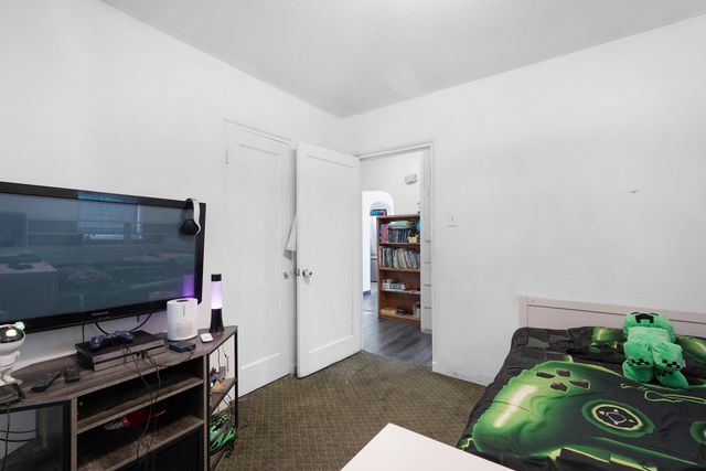 207 52nd Street SW, Albuquerque, NM 87105