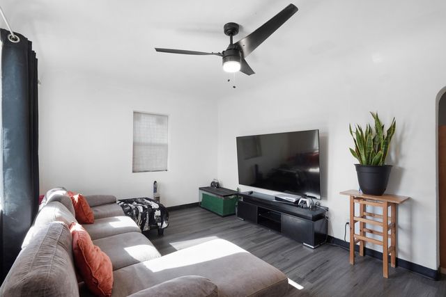 207 52nd Street SW, Albuquerque, NM 87105