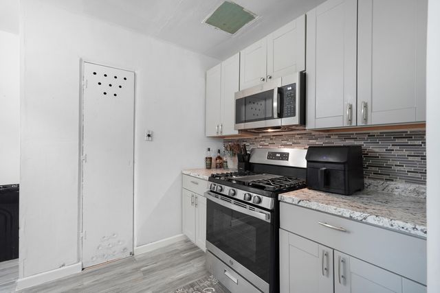 207 52nd Street SW, Albuquerque, NM 87105