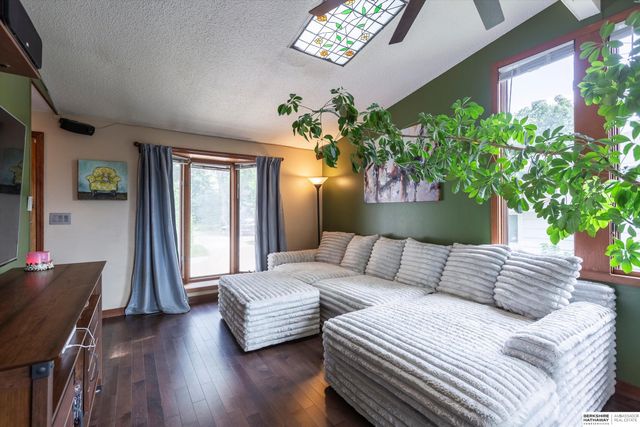 4810 N 83rd Street, Omaha, NE 68134