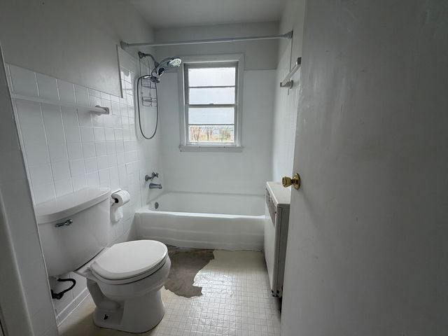 28W567 Forestview Avenue, Warrenville, IL 60555