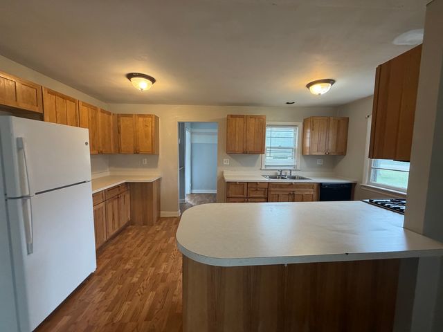 28W567 Forestview Avenue, Warrenville, IL 60555