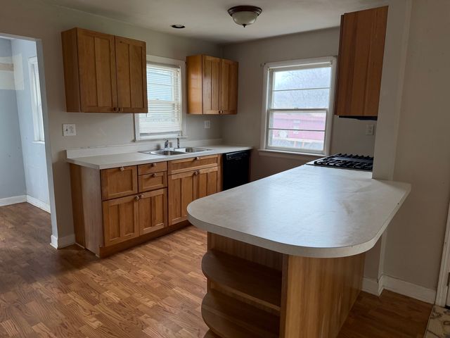 28W567 Forestview Avenue, Warrenville, IL 60555