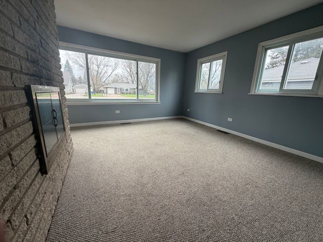 28W567 Forestview Avenue, Warrenville, IL 60555