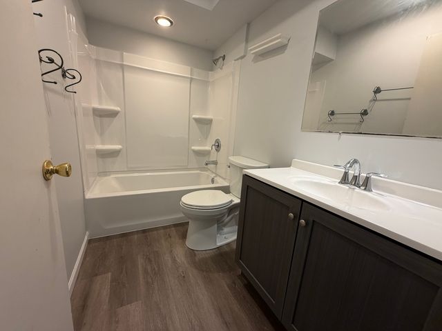 28W567 Forestview Avenue, Warrenville, IL 60555