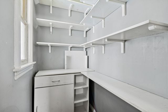 5218 W PATTERSON Avenue, Chicago, IL 60641