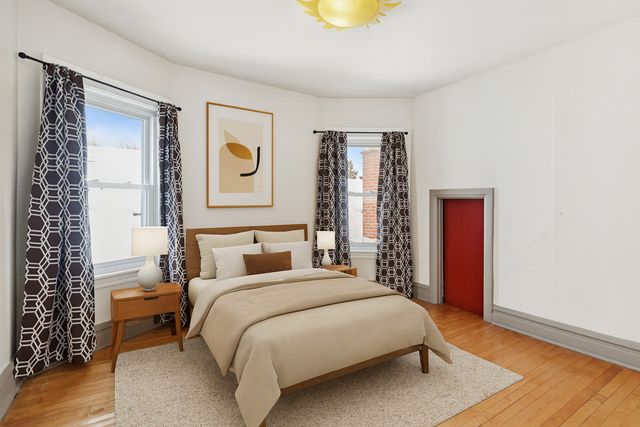 5218 W PATTERSON Avenue, Chicago, IL 60641