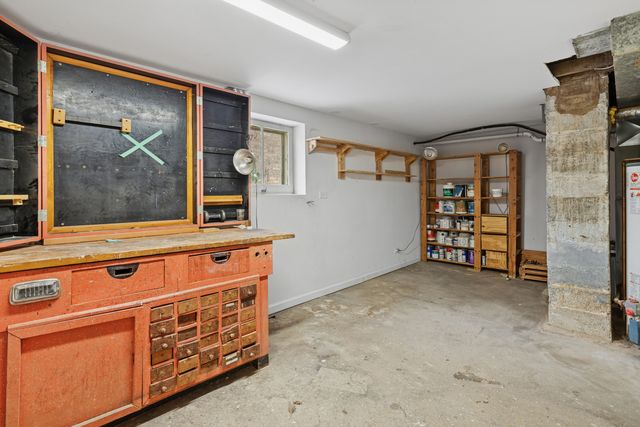 5218 W PATTERSON Avenue, Chicago, IL 60641