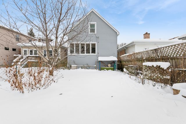 5218 W PATTERSON Avenue, Chicago, IL 60641