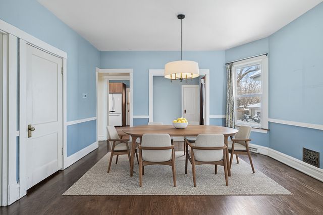 5218 W PATTERSON Avenue, Chicago, IL 60641