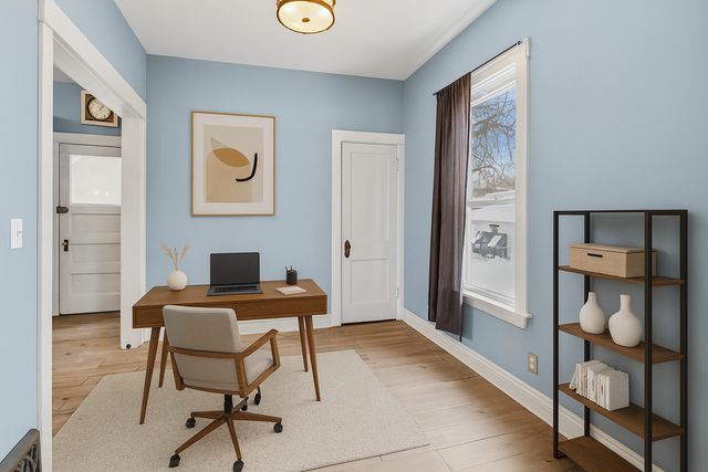 5218 W PATTERSON Avenue, Chicago, IL 60641