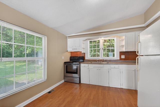 130 St. Clair Street, Versailles, KY 40383