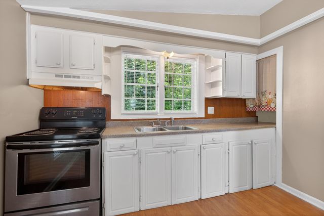 130 St. Clair Street, Versailles, KY 40383