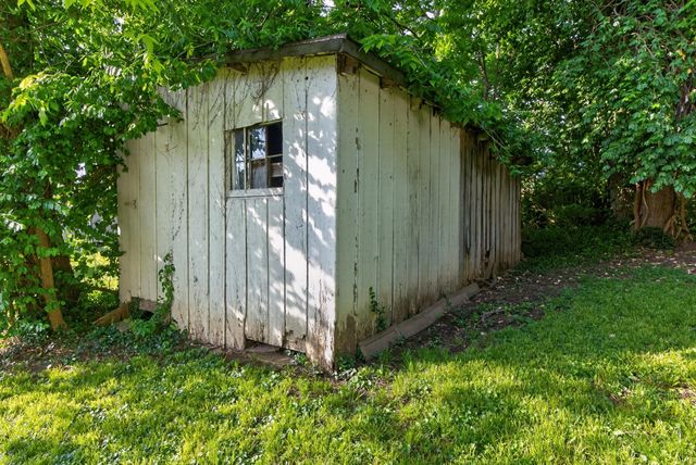 130 St. Clair Street, Versailles, KY 40383