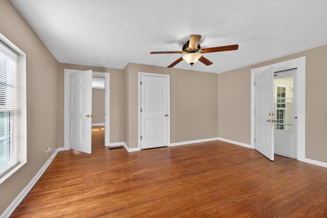 130 St. Clair Street, Versailles, KY 40383
