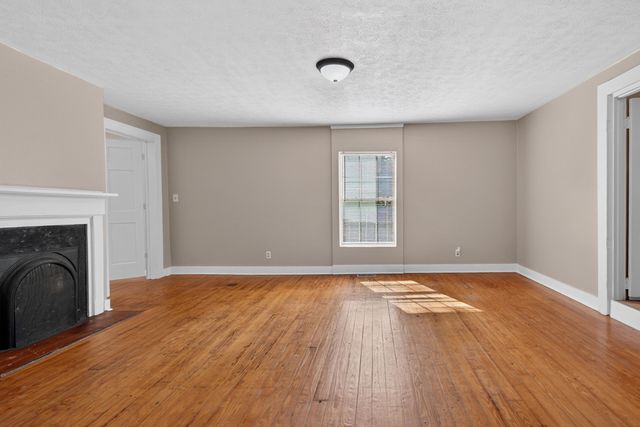 130 St. Clair Street, Versailles, KY 40383
