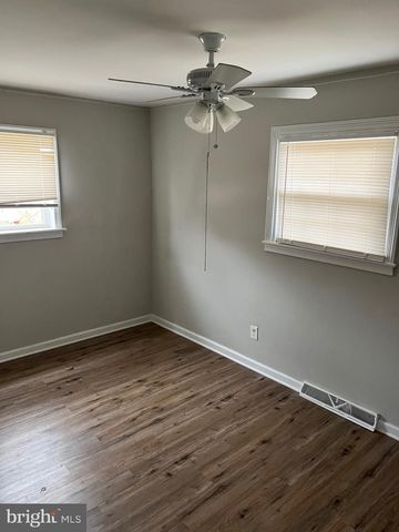 110 E COLTON LN, Williamstown, NJ 08094