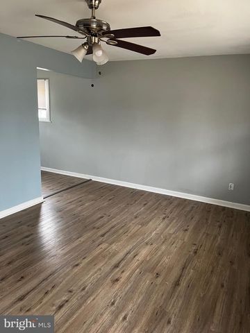 110 E COLTON LN, Williamstown, NJ 08094