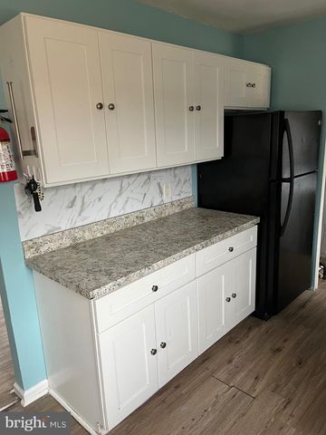 110 E COLTON LN, Williamstown, NJ 08094