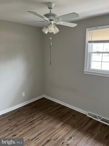 110 E COLTON LN, Williamstown, NJ 08094