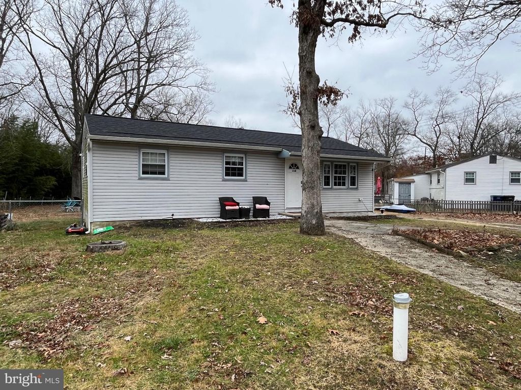 110 E COLTON LN, Williamstown, NJ 08094