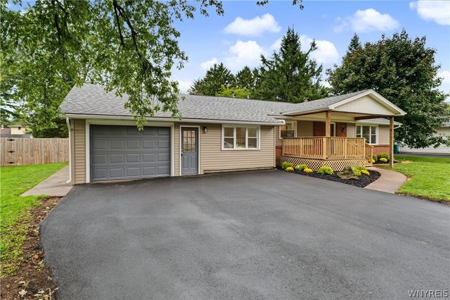 6283 Shimer Drive, Lockport Town, NY 14094