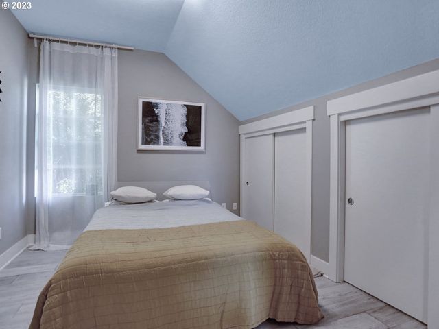 1425 Sw Medwyn Ter, Portland, OR 97219