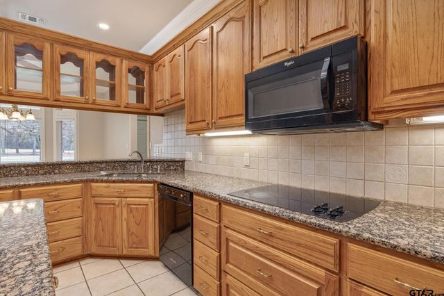 580 Bunker Dr, Tyler, TX 75703