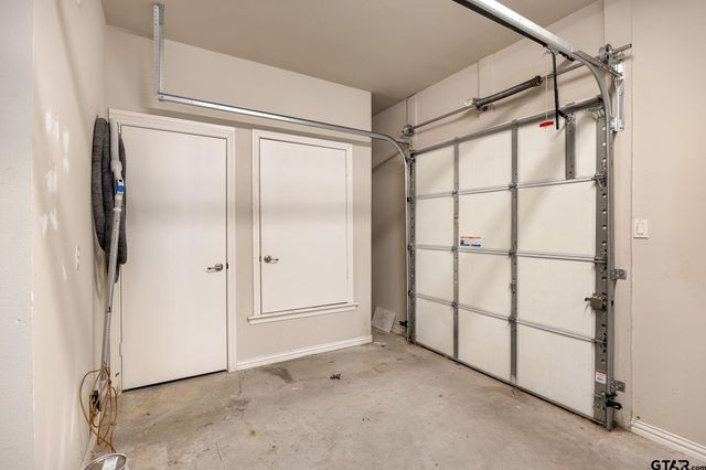 580 Bunker Dr, Tyler, TX 75703