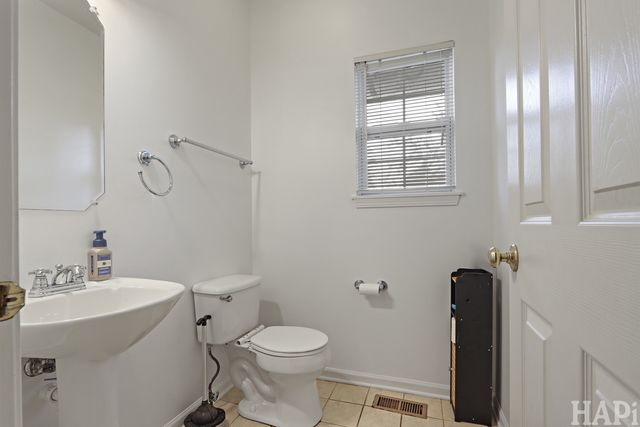 2050 Colchester Avenue, Hoffman Estates, IL 60192