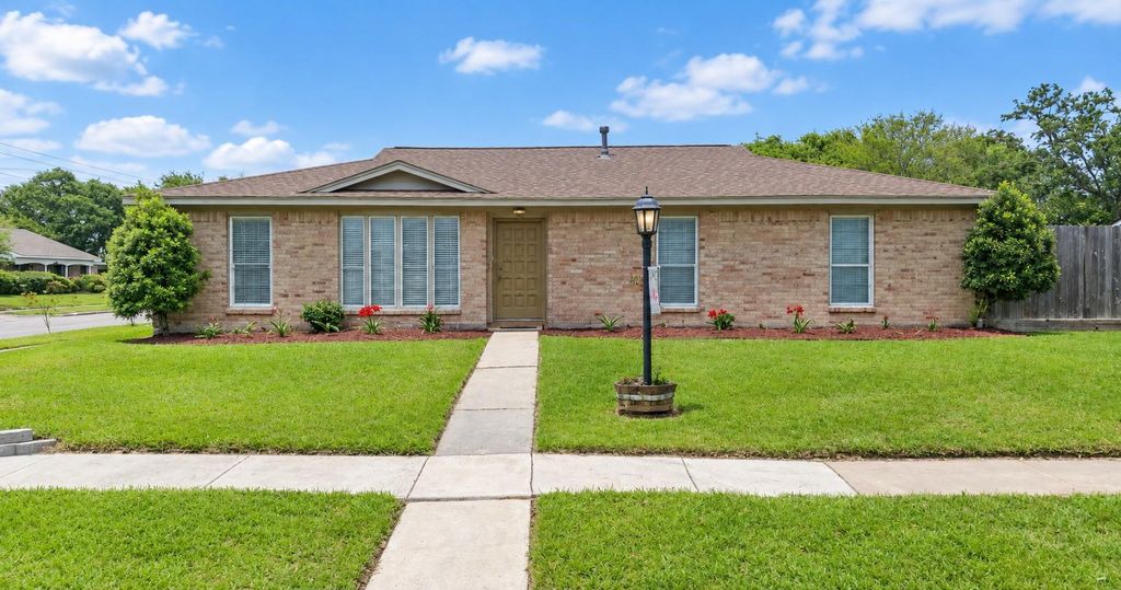 10503 Raydell Drive, Houston, TX 77031