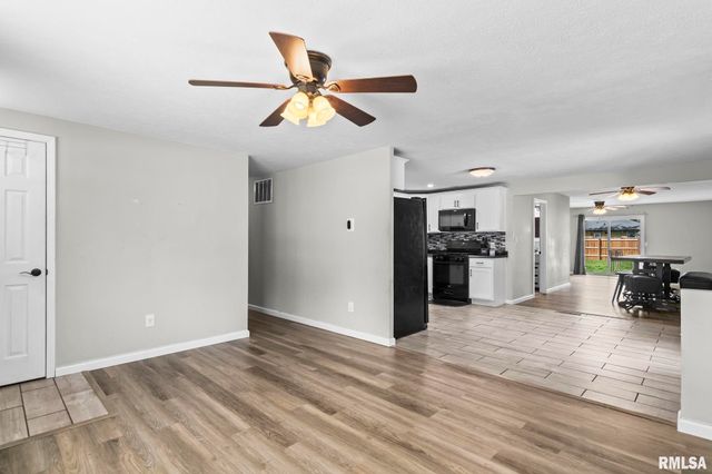 2617 KENT Drive, Springfield, IL 62703