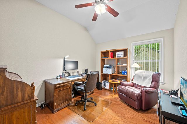 107 Stacey LN, Georgetown, TX 78628