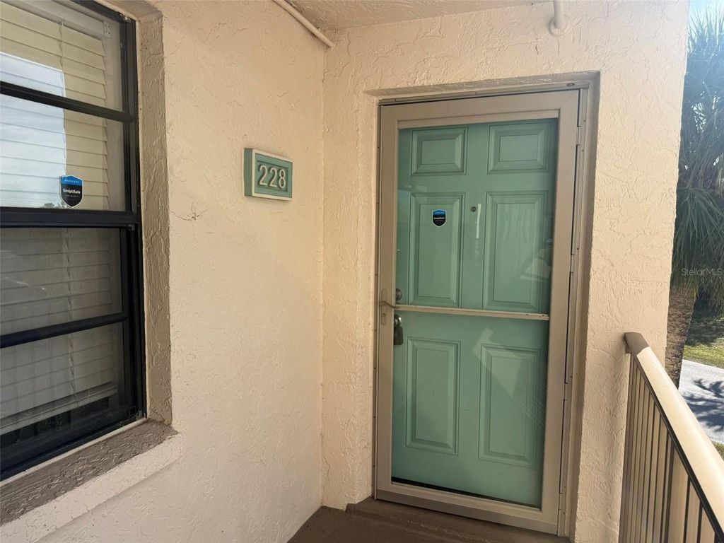 175 KINGS HIGHWAY B8, Punta Gorda, FL 33983